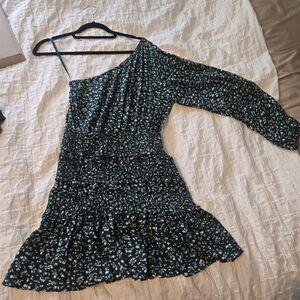 Elegant One-Shoulder Floral Dress in Green